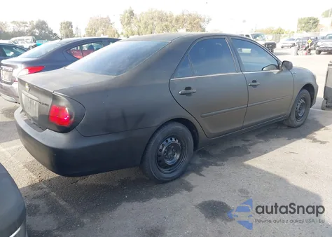 2005 Toyota Camry Le z USA, uszkodzony, nr VIN 4T1BE32K85U045242